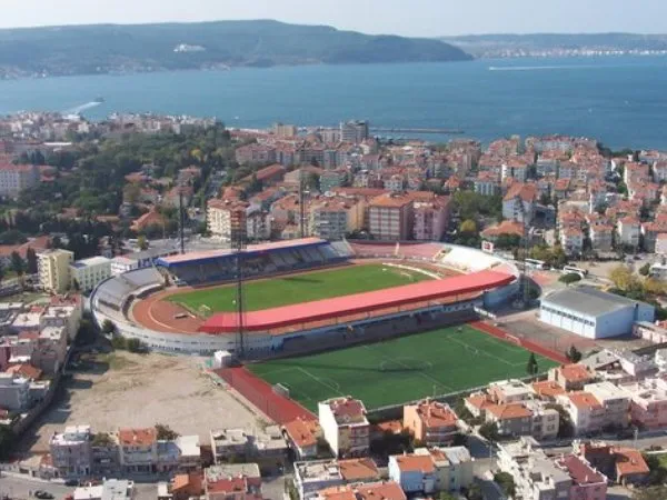 Çanakkale 18 Mart Stadyumu Estádio