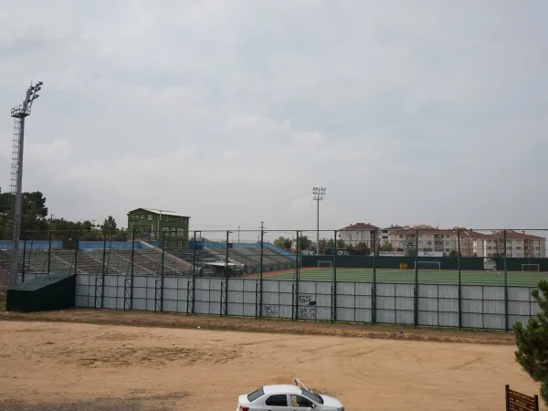 Çayırovaspor Stadı Estádio