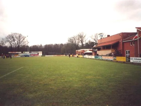 Dr. Curd-Waßmund-Sportplatz Estádio