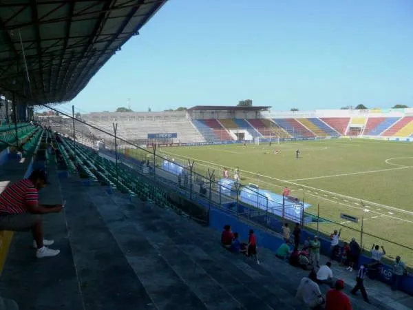 Estadio Municipal Ceibeño Nilmo Edwards Estádio