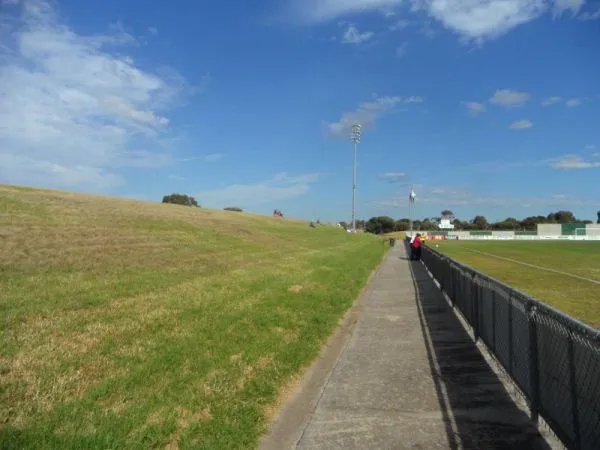 Green Gully Reserve Estádio