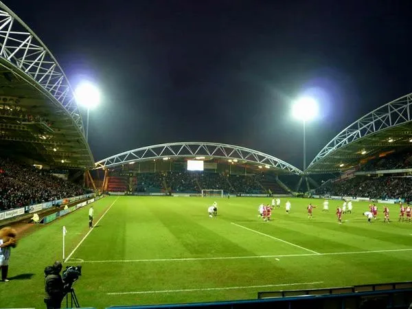 John Smith's Stadium Estádio