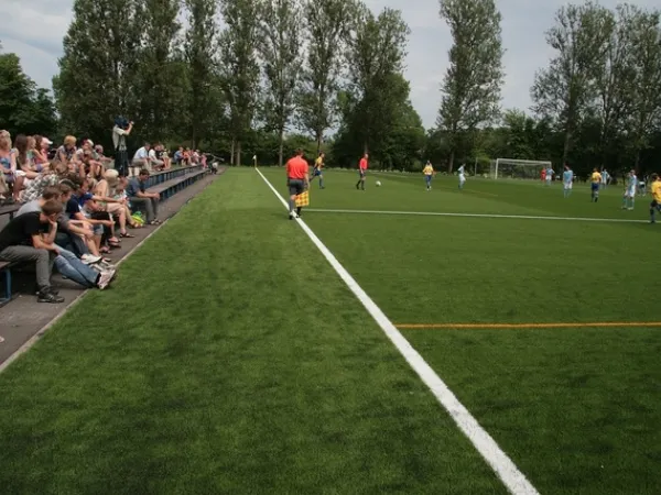 Kauguru vidusskola stadions Estádio