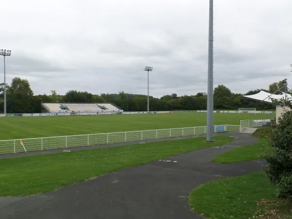 Stade des Rives du Thouet Estádio