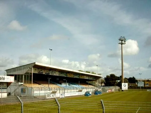 Stade Fred Aubert Estádio
