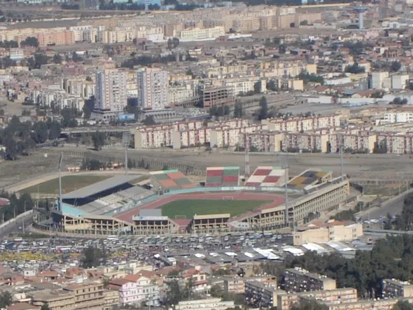 Stade Mustapha Tchaker Estádio