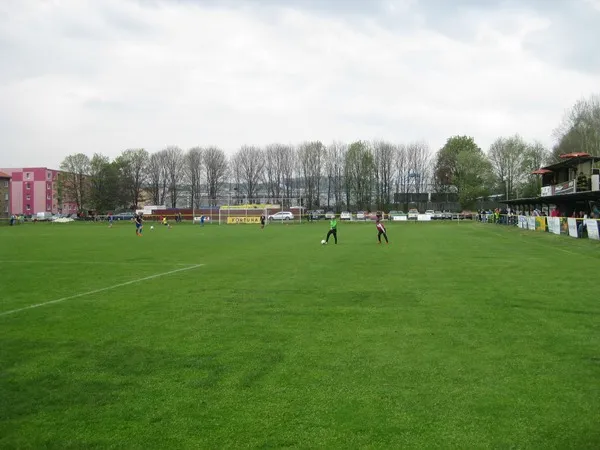 Stadion TJ Karlovy Vary-Dvory Estádio