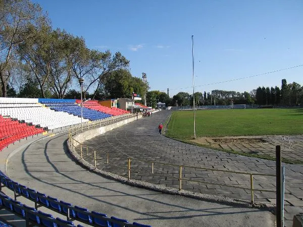 Stadion Yunost' Estádio