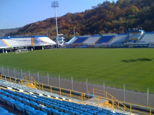 Stadionul Gloria Estádio