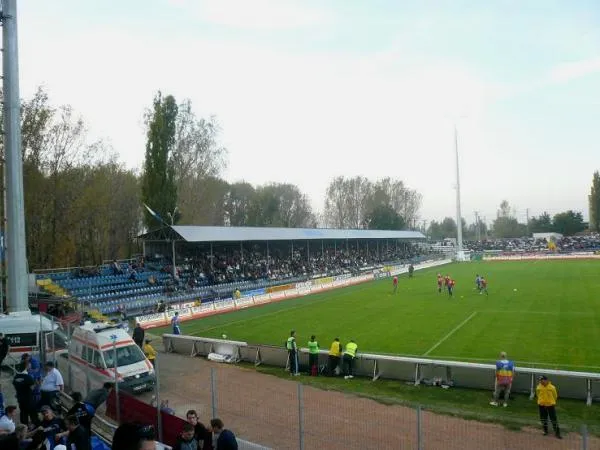 Stadionul Tineretului, Urziceni Estádio