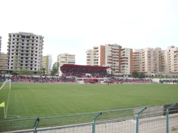 Stadiumi Flamurtari Estádio